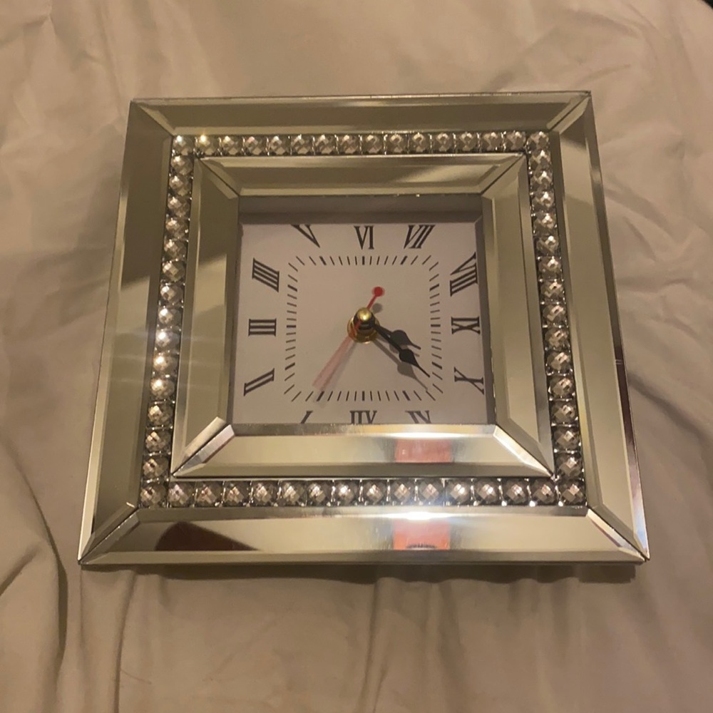 Mirror clock